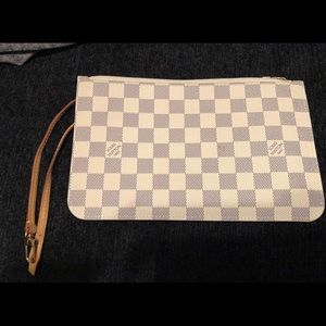 Louis Vuitton never full pouch 💯authentic